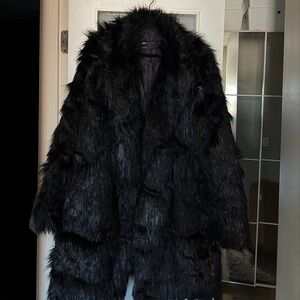 TRENDY: Luxurious Black Faux Fur Coat